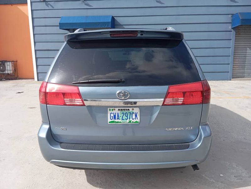 Thumbnail 7 of 2005 Toyota Sienna